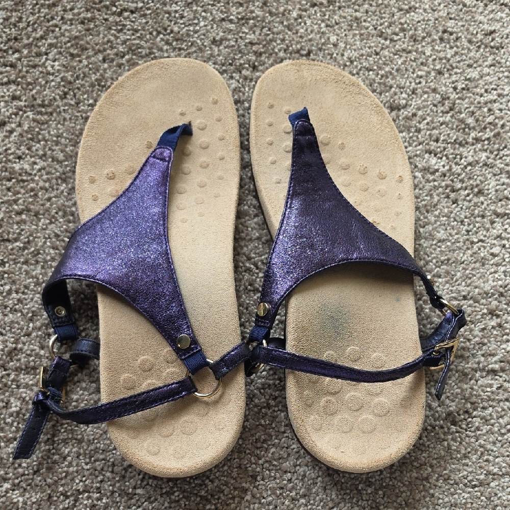 Vionic Metallic Blue T-Strap Sandals with Tan Footbed